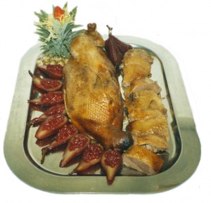 Roasted goose, stuffed with apples and dried plum filling | festive dishes